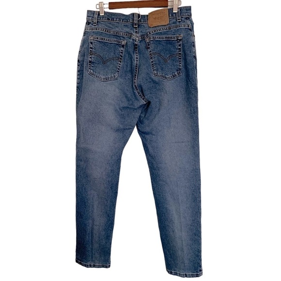 Levi’s 550 Highrise Relaxed Fit Medium Wash Jeans Sz 16 - Picture 2 of 7